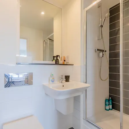 Apartment Sun Filled 2bd Flat With Views Mile End
