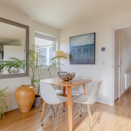 Apartment Sun Filled 2bd Flat With Views Mile End *