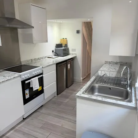 Holiday home Onsitestays - Large 3 Bedroom, 2 Bathroom, Driveway, Garden, Sleeps 6 Comfortably Bexleyheath