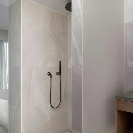 The Stratford, Autograph Collection Hotel 5*