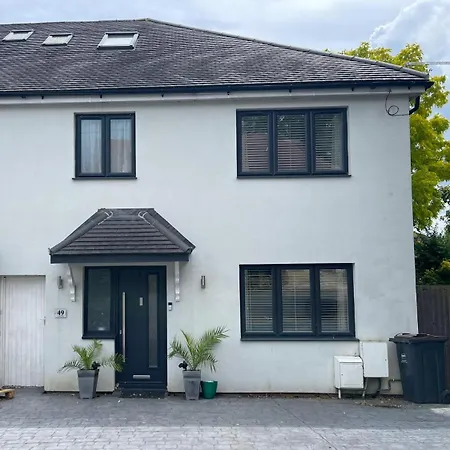 Stylish 3-bed Executive Chislehurst, Br7