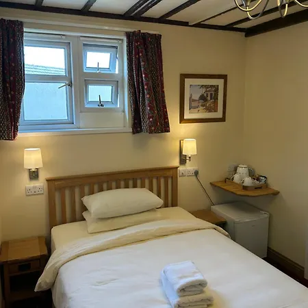 Oakwood Heathrow 2*