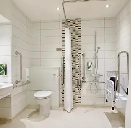 Double Only 100m From Train Station Apartment