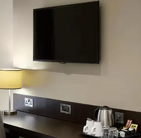Apartment Double Only 100m From Train Station