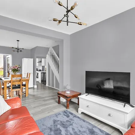 Holiday home Onsitestays - Large 3 Bedroom, 2 Bathroom, Driveway, Garden, Sleeps 6 Comfortably Bexleyheath