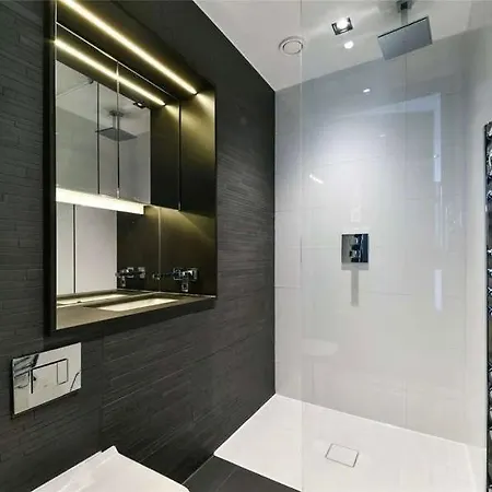 Amory Tower - High Rise Pinnacle Appartamento
