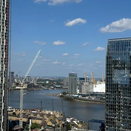 Amory Tower - High Rise Pinnacle Londra