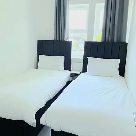 Spacious 3 Bed Flat Dartford Belvedere