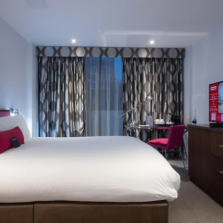 Bermondsey Square - A Bespoke 4* Londres
