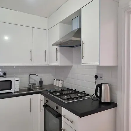 Dorset House At Upton Park Guest house *