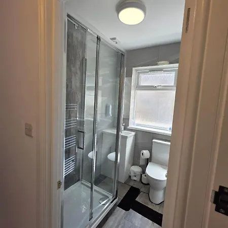 Dorset House At Upton Park Guest house London