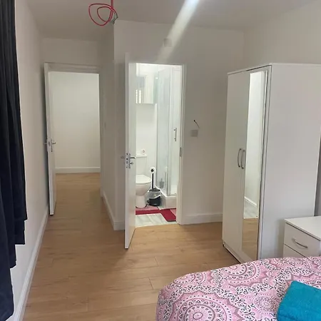 Dorset House At Upton Park Guest house