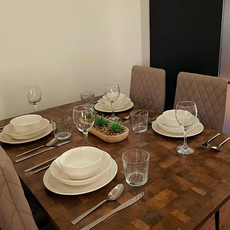 Lägenhet Spacious 3 Bed Flat Dartford *