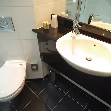 Ramada - Heathrow East Hotel Hounslow
