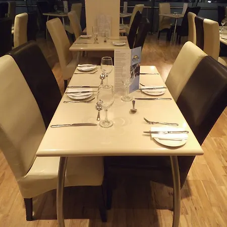 Ramada - Heathrow East 3*