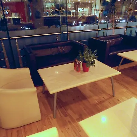 Ramada - Heathrow East Hotel 3*