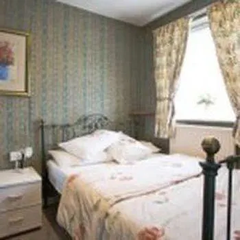 Bed & Breakfast Oakwood Heathrow 2*