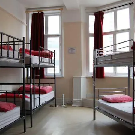 Hostel Dover Castle *