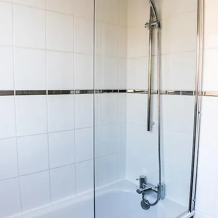 Modern Central Family-home For 6 Apartman London