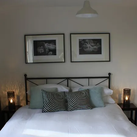 Modern Central Family-home For 6 London