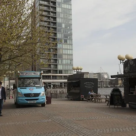 Apartment Belvedere Royal Victoria Docks London