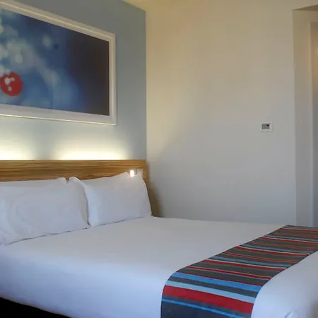 Hotel Travelodge Road 3*