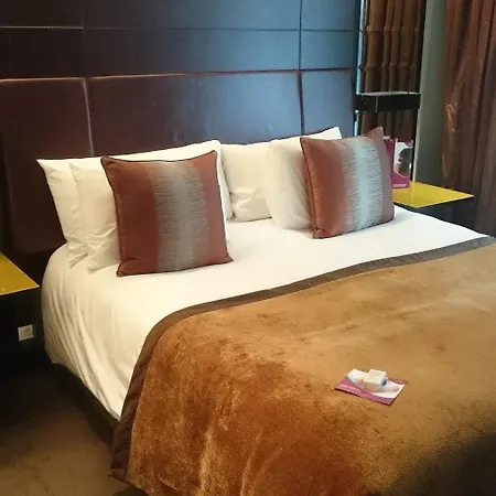 Crowne Plaza Battersea Hotel 4*