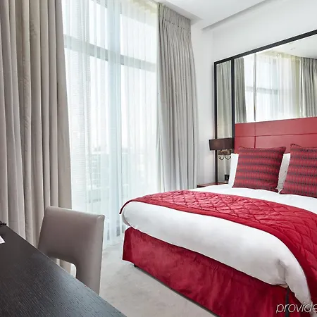 Crowne Plaza Battersea Hotel 4*