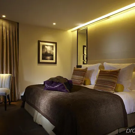Crowne Plaza Battersea Hotel 4*