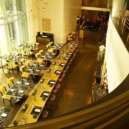 Crowne Plaza Battersea Hotel London