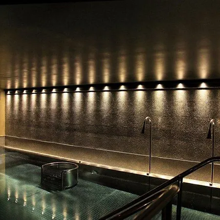 Crowne Plaza Battersea 4*