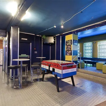 Generator Hostal *