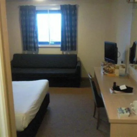 Travelodge Airport
