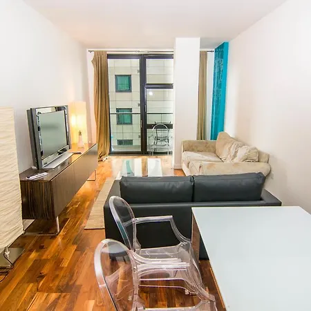 Canary Wharf - Corporate River View Apartments London