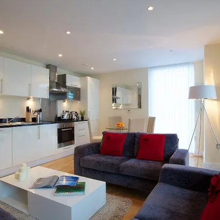 Hotel City Nites - Canary Wharf 4*
