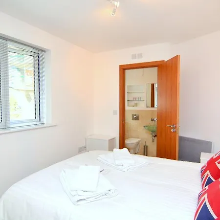 Wharf - Cuba Street Apartment *
