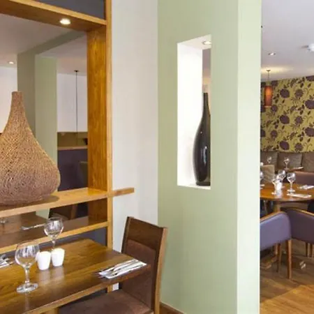 Premier Hotel Londres