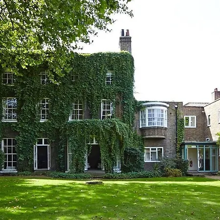 The Royal Foundation Of St Katharine Hotel