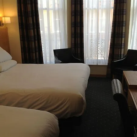 Regency Westend Bed & Breakfast 3*