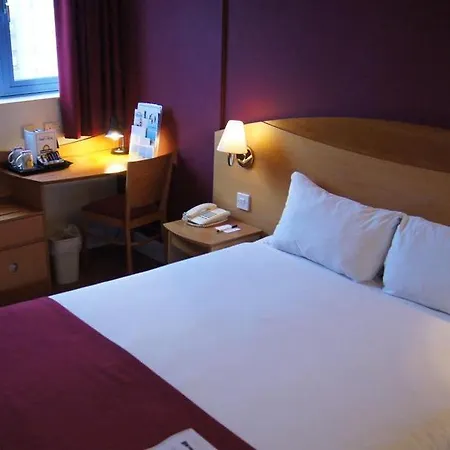 Hotel Waterloo Hub And London