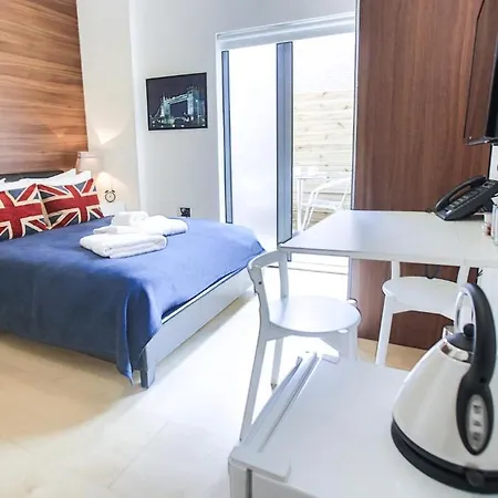 Aparthotel Room Home Stay 4*