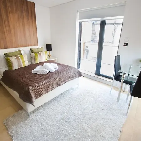 Room Home Stay Aparthotel 4*