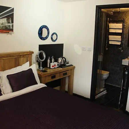 Avo 3* London