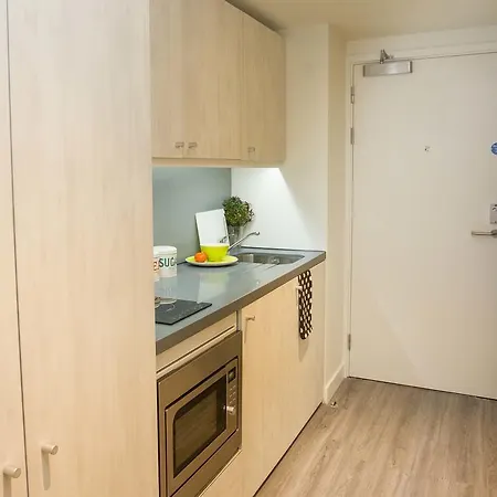 Pure Citystay Aldgate Apartment