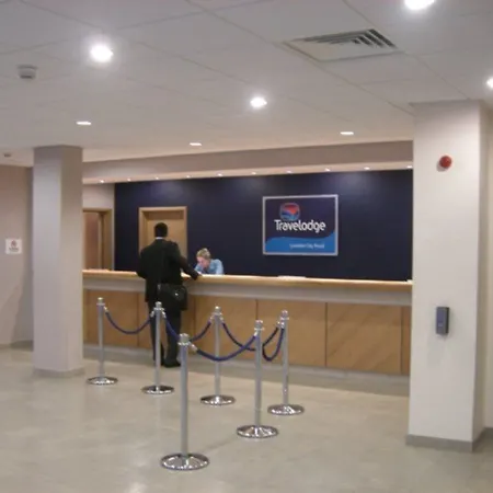 Hotel Travelodge Road 3*
