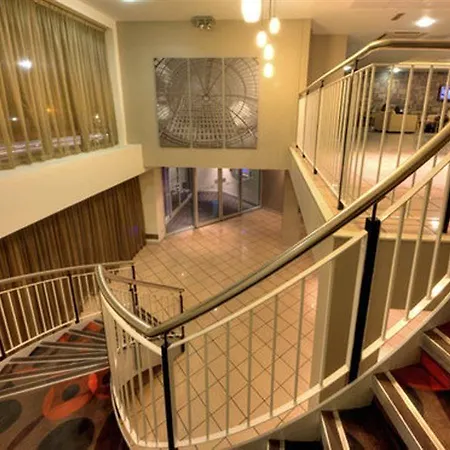 מלון Holiday Express Limehouse By Ihg 3*