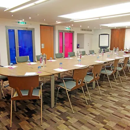 The Memoir Club, Formerly Ambassador Bloomsbury 4*