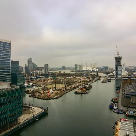 Canary Wharf - Corporate River View Apartments Apartment London