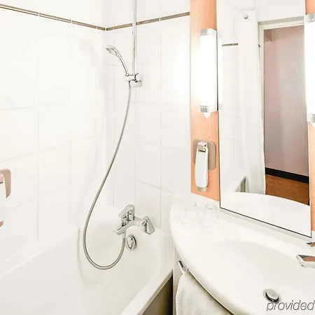 Ibis London Heathrow Airport 3*