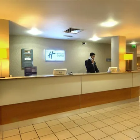Holiday Express Limehouse By Ihg מלון 3*